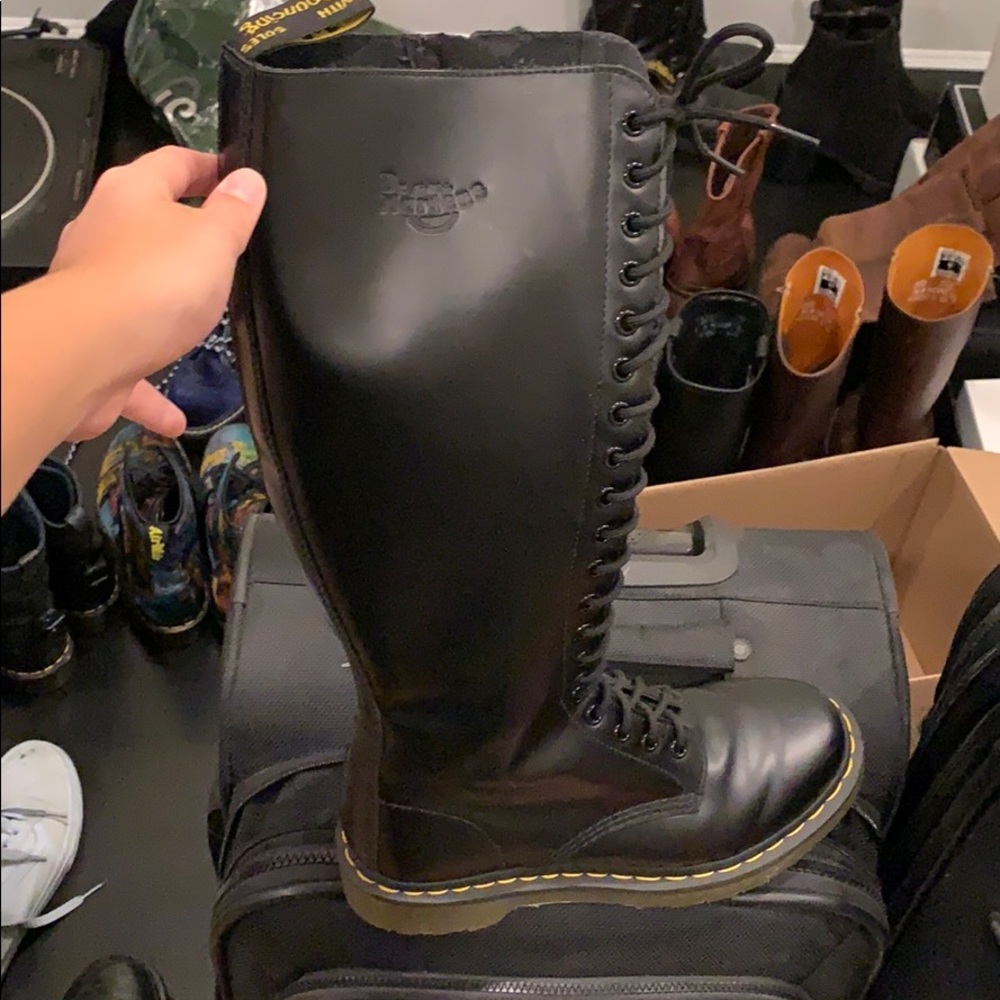 Dr martens Black 20 eye